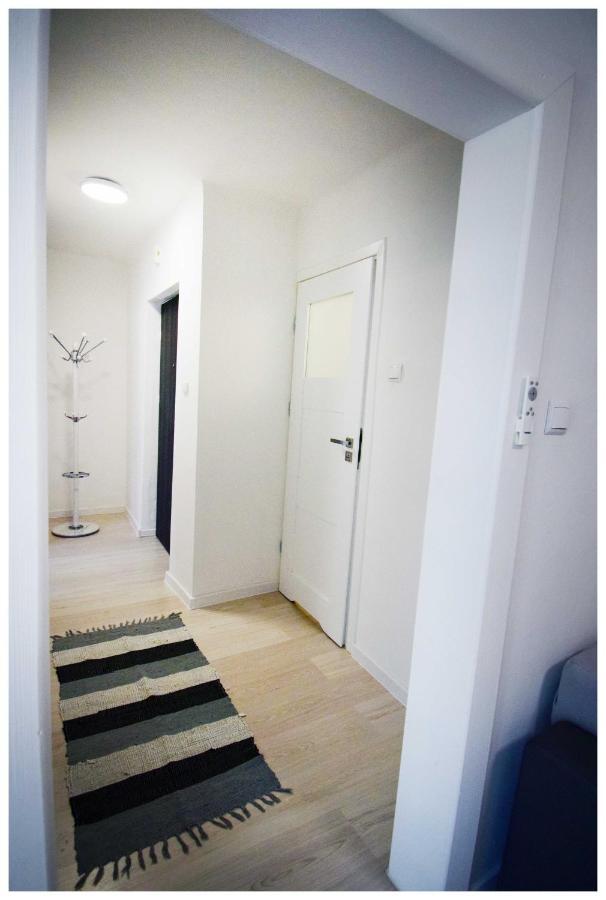 Color24 Centrum Nisko Apartman Kültér fotó