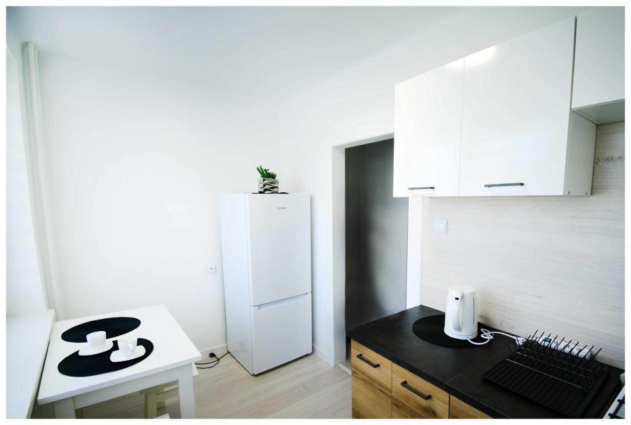 Color24 Centrum Nisko Apartman Kültér fotó